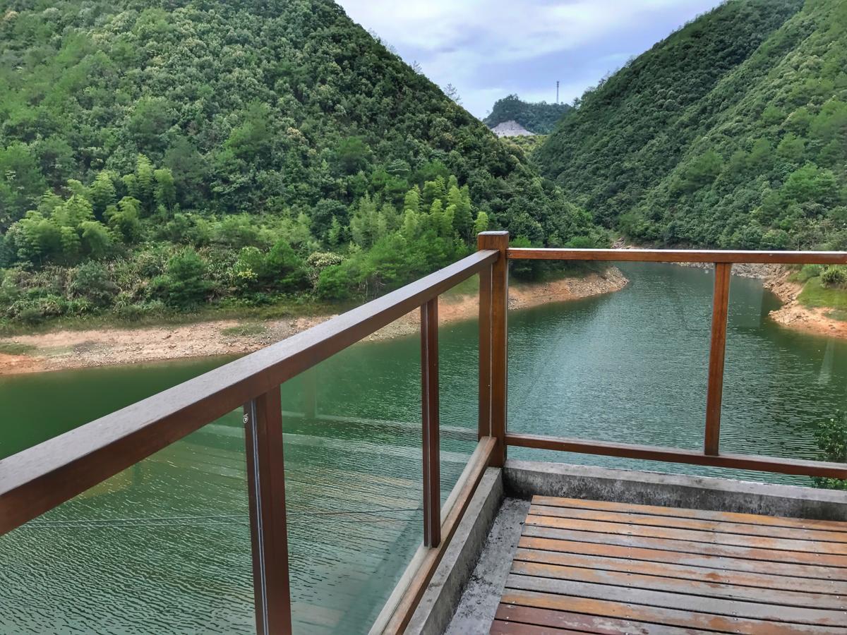 The Lake View Deyishe Resort In Thousand Island Lake Qianwu Exterior photo