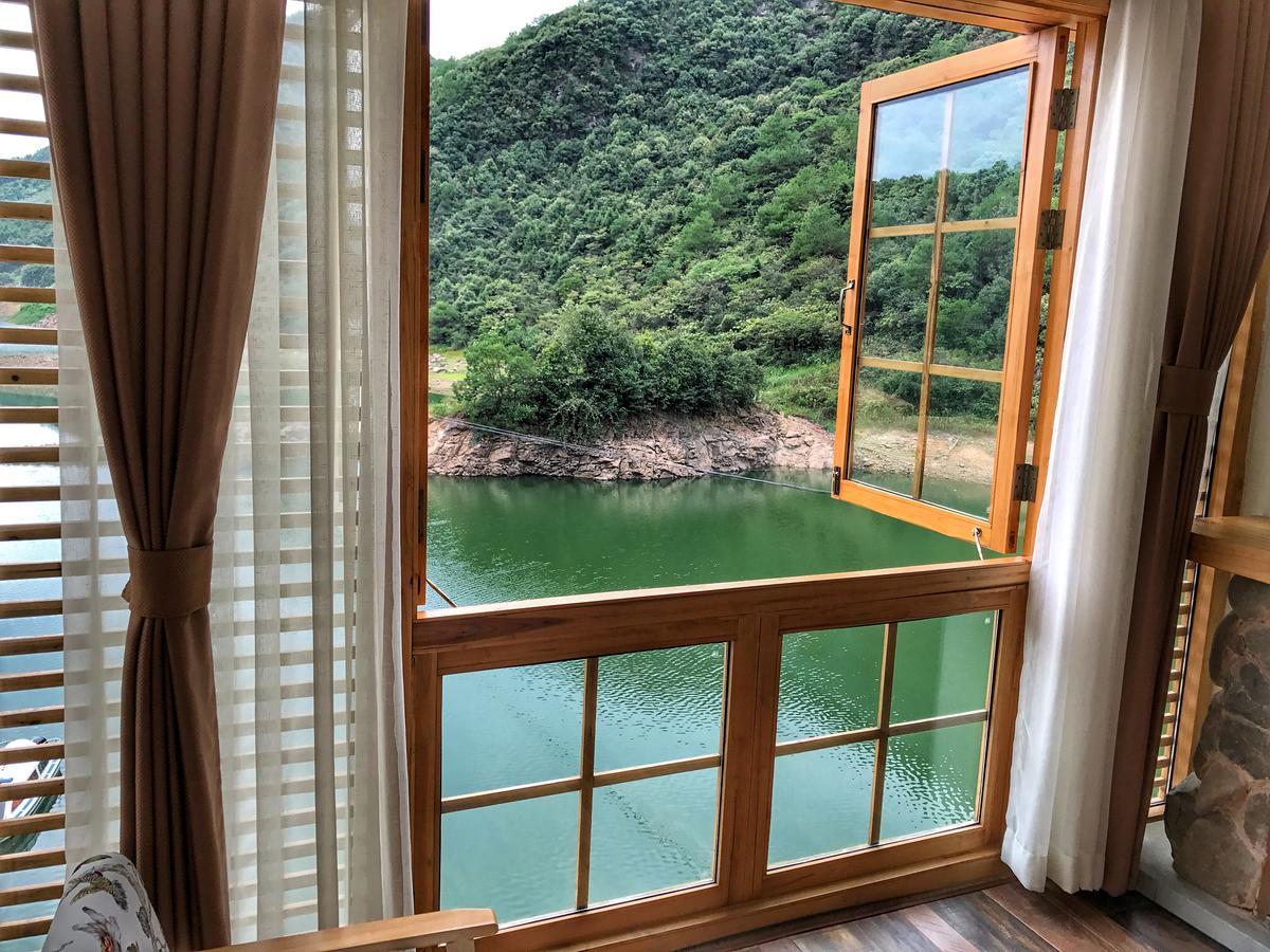 The Lake View Deyishe Resort In Thousand Island Lake Qianwu Exterior photo