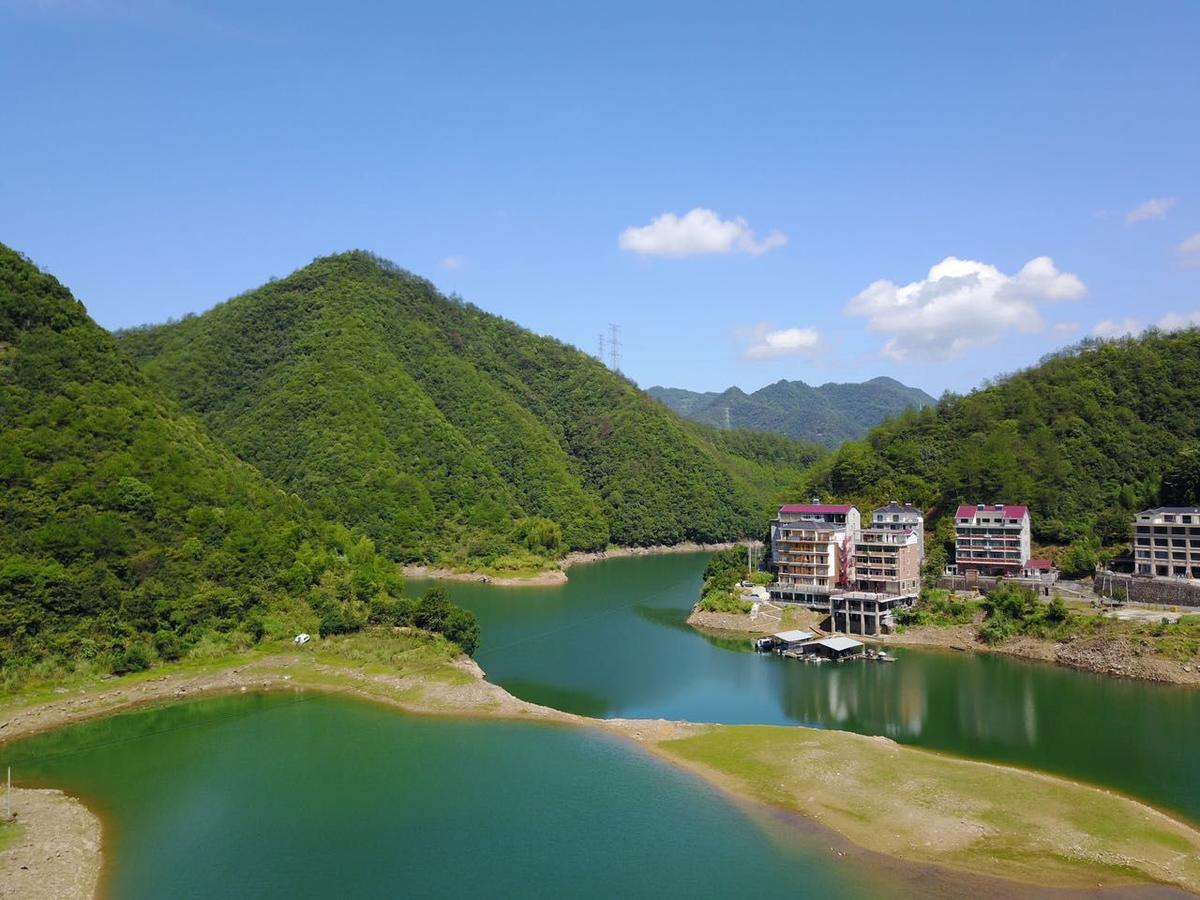 The Lake View Deyishe Resort In Thousand Island Lake Qianwu Exterior photo