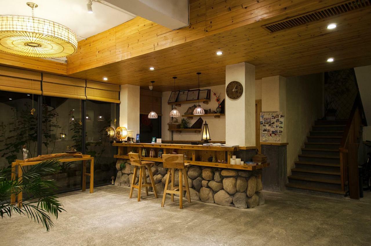 The Lake View Deyishe Resort In Thousand Island Lake Qianwu Exterior photo